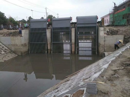 Tela de barra mecânica da tutela da água usada para a estação de bomba do rio