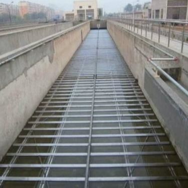 Reciprocando o raspador de lama inferior