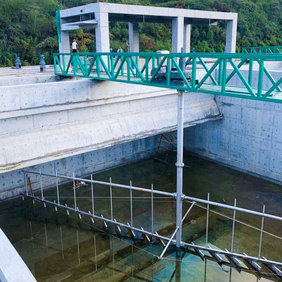 Planta de tratamento de esgotos municipal suspendida de aço inoxidável do raspador central da lama da movimentação
