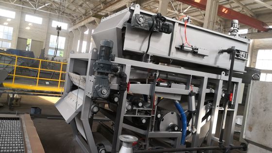Espessante de lama por gravidade para águas residuais bioquímicas - Capacidade de 60 m3/h, construção de aço carbono