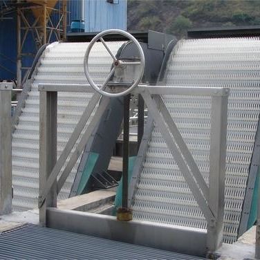 A tela grosseira mecânica do aço carbono, 1.0m/s limpou mecanicamente a tela de barra
