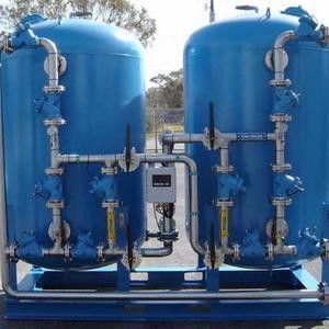 Tanque químico do tratamento de águas residuais, equipamento azul do tratamento de águas residuais