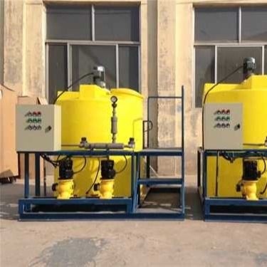 Máquina de dose automática amarela, unidade 1000L/h de dose química