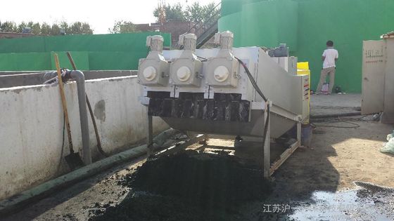 Três categoria industrial de secagem empilhada da máquina da lama do parafuso do motor 300